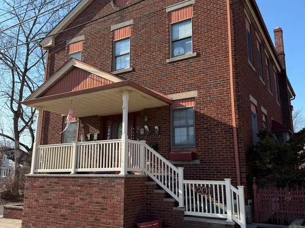 201 E Lawton St #C, Saint Clair, PA 17970