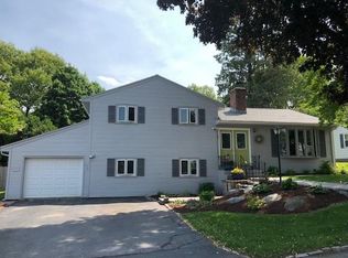 12 Everett Rd, Cranston, RI 02920