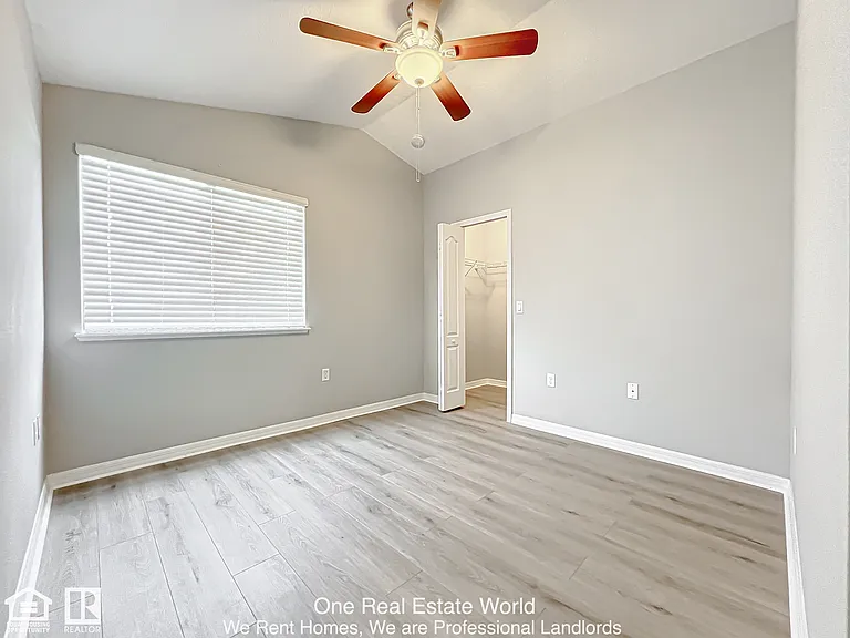 5361 Windsor Lake Cir — Photo 6