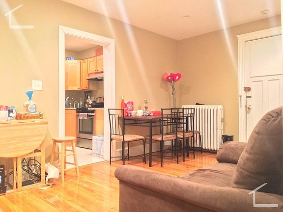 2nd image of 88 Egmont St #101