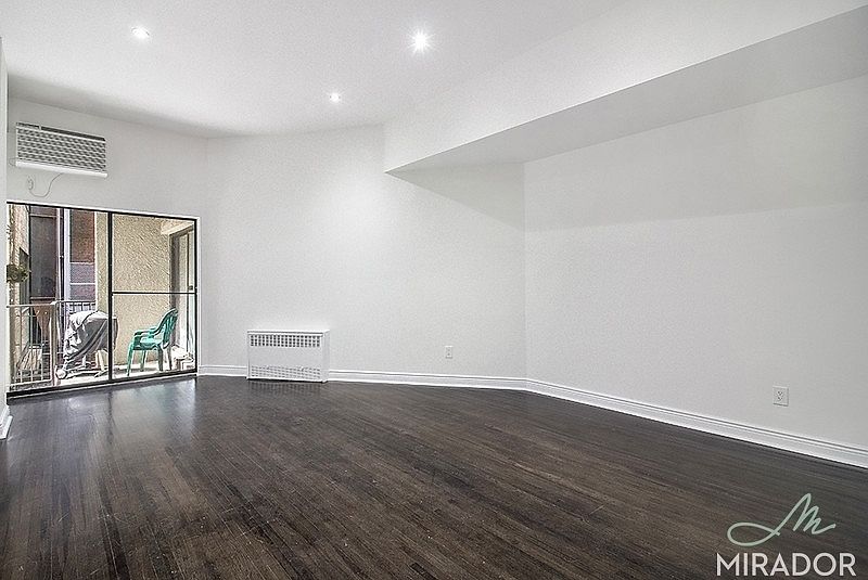 1st image of 10 E 13th St APT 5F