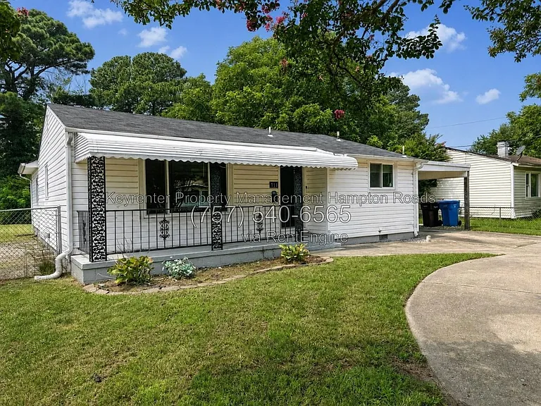 711 Marcus St — Photo 4