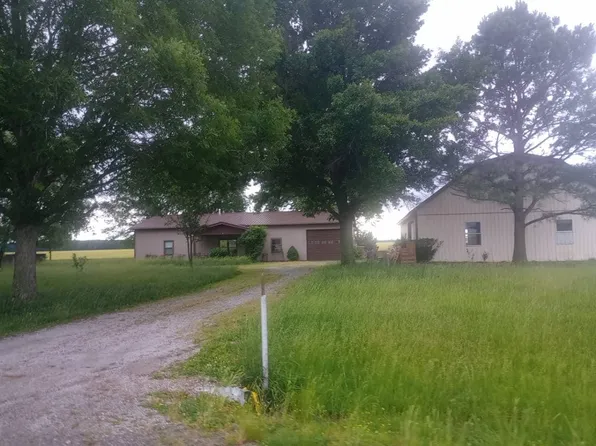 628 Harsy Rd, Du Quoin, IL 62832