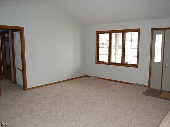 3rd image of 4011 Edenrock Ave