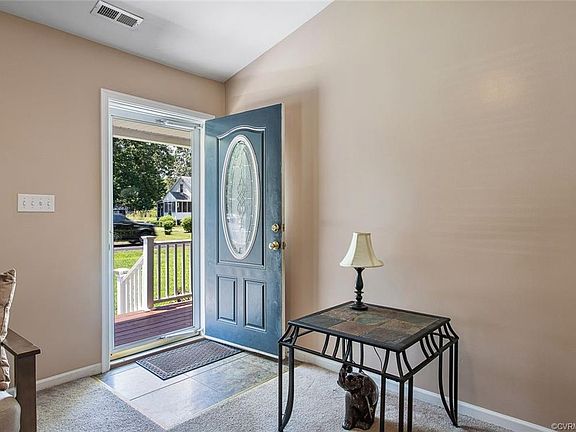5th image of 321 Oak Glen St