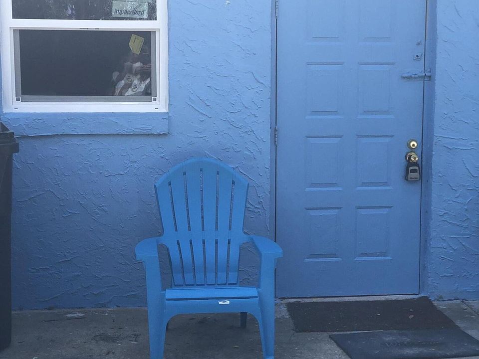 1st image of 1535 Violet Ave #C