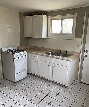 5th image of 4400 NE 46th Ter