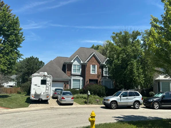 2135 Chandler Ln, Glenview, IL 60026