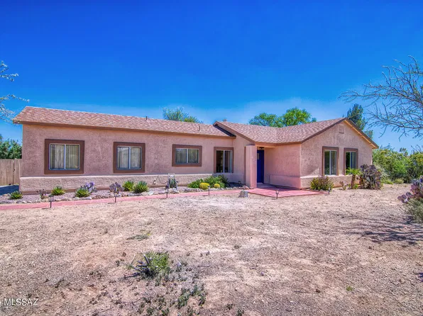 920 N Solar Dr, Vail, AZ 85641