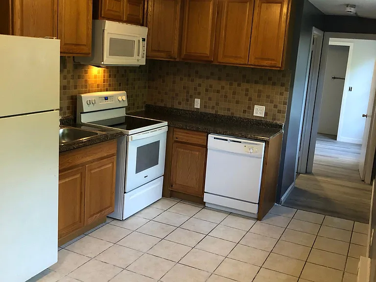 52 Daniel Ave — Photo 1