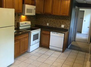 52 Daniel Ave, Providence, RI 02909