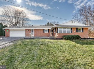 3 Walnut Ln, Mechanicsburg, PA 17050