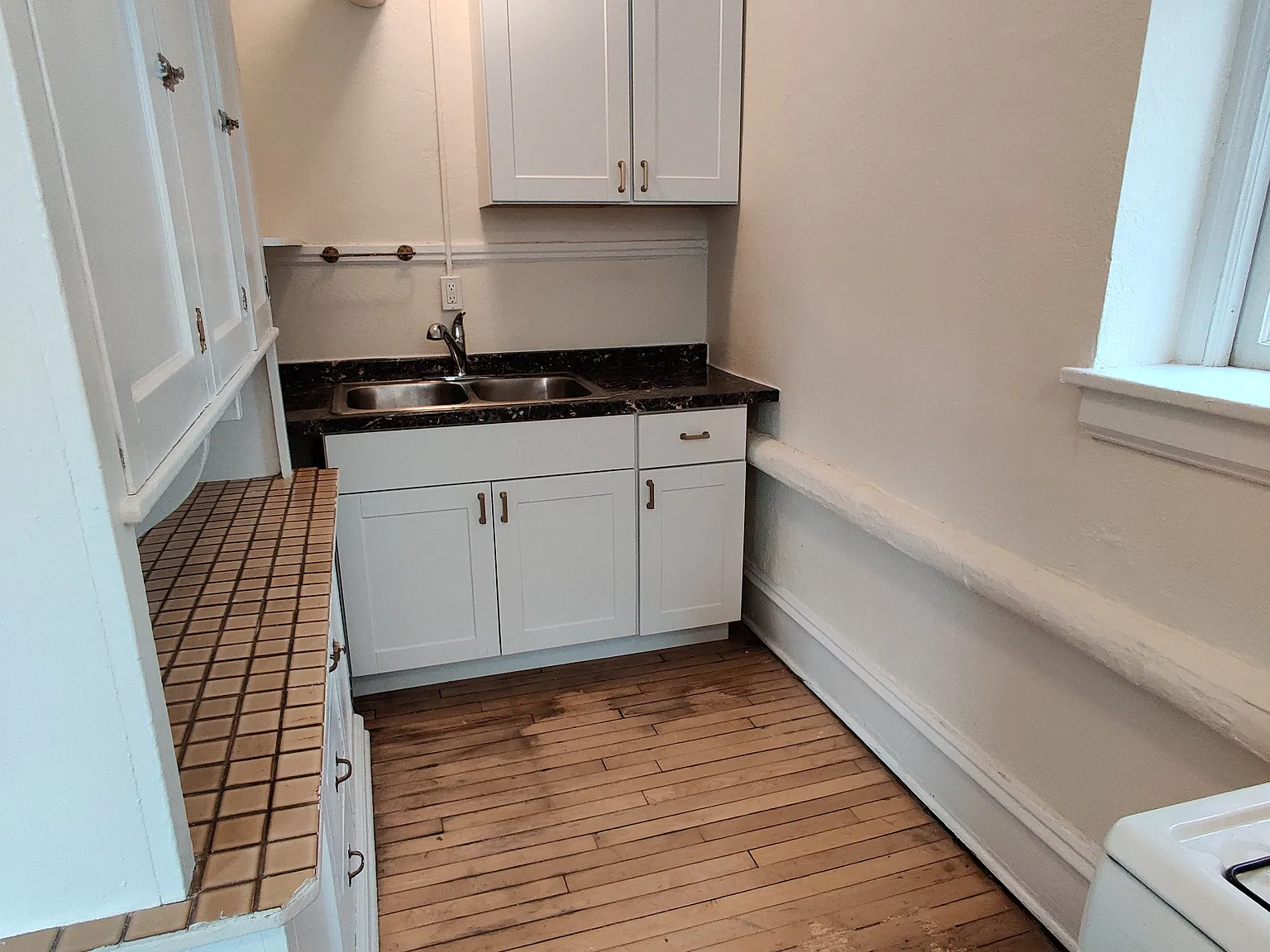 1 bed, 800 sqft, $950 — Photo 2