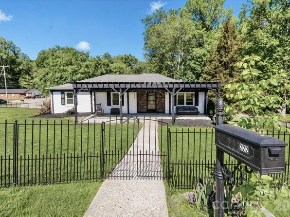 222 Cliffside Dr, Kannapolis, NC 28081