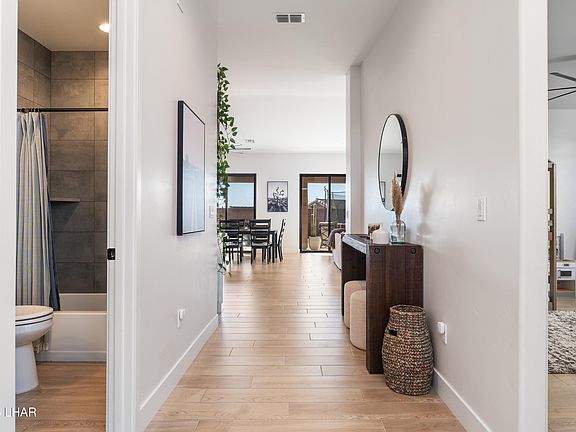 5th image of 1646 E Karen Dr