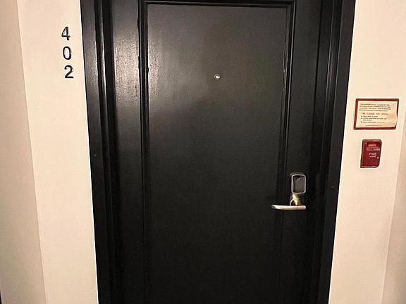 5th image of 1133 13th St NW #402