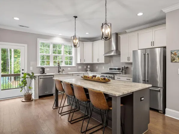 1607 Wooster St, Raleigh, NC 27607