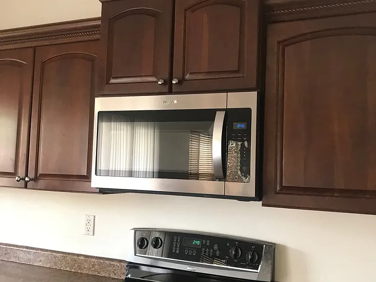 14666 W Mauna Loa Ln — Photo 14