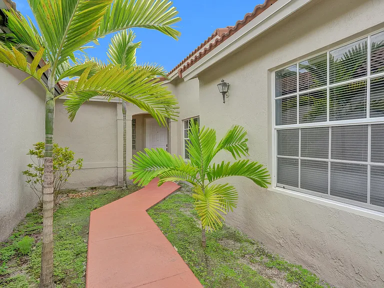17866 SW 10th Ln — Photo 45