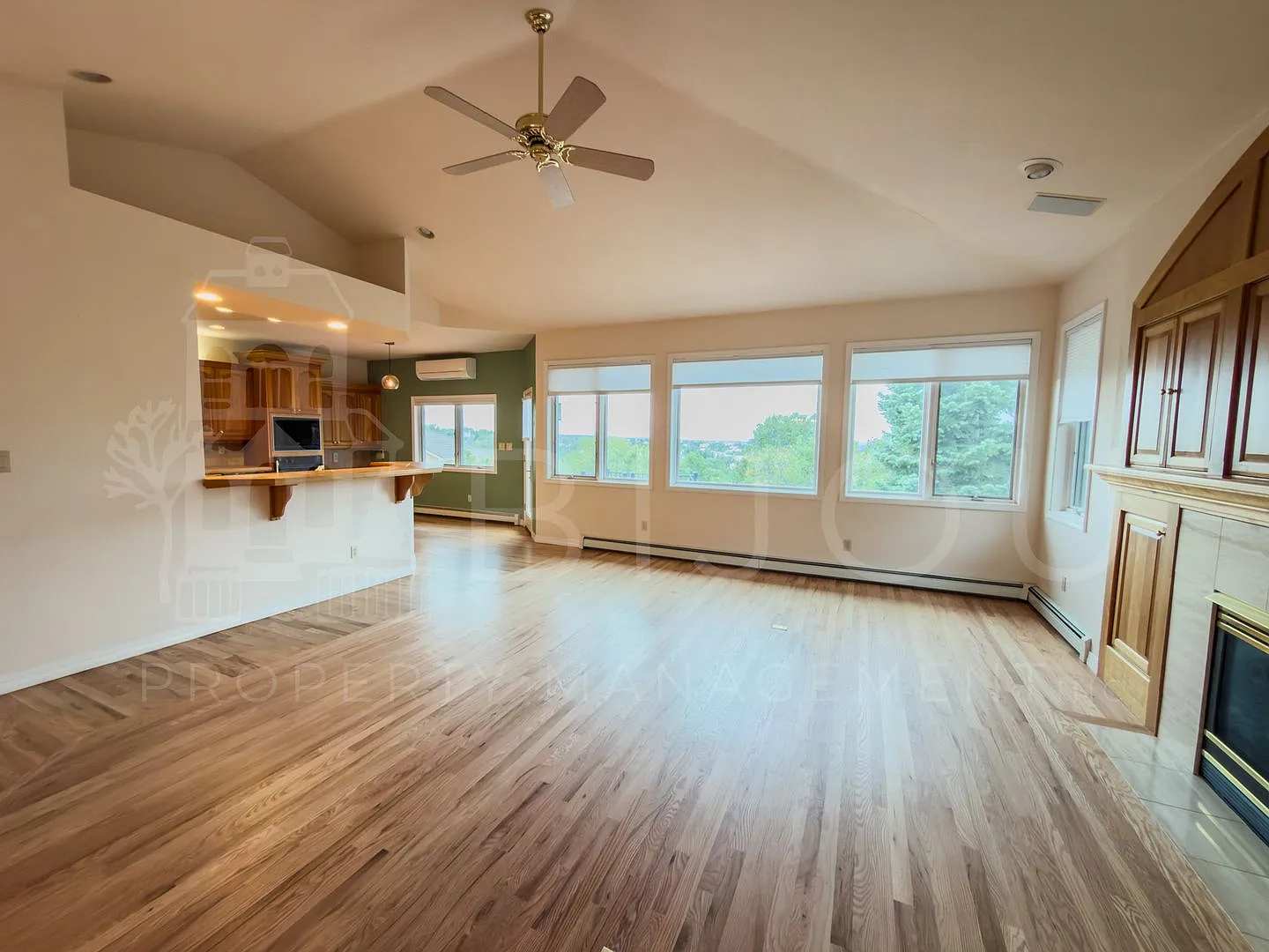 Beautiful 5-Bedroom Home with Stunning Views in Gleneagle — Photo 3