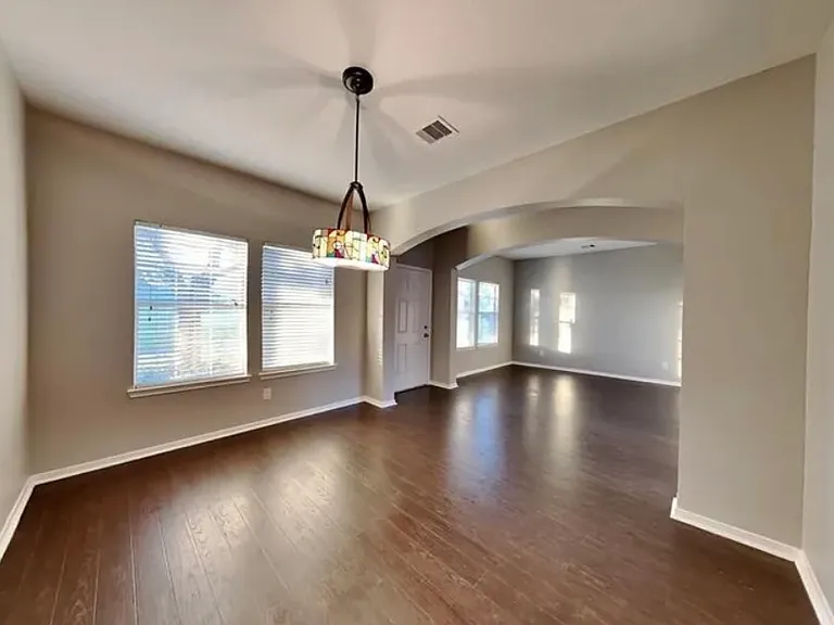 1608 Claremont Garden Cir — Photo 1
