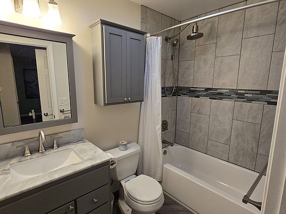 5th image of 8076 Camino Huerta