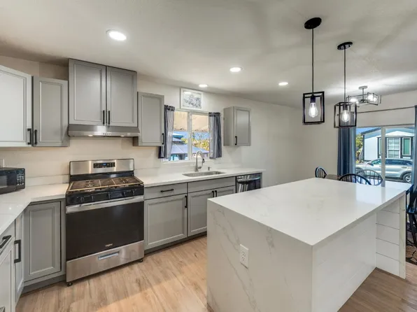 113 Via Flora, Olivehurst, CA 95961