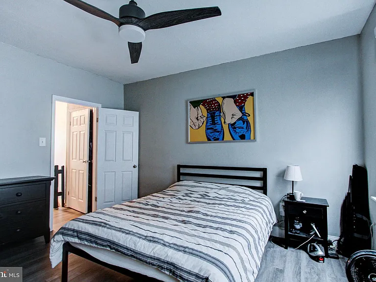 1215 Daly St — Photo 19