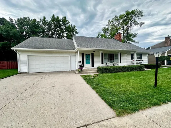 506 E Lyon St, Marshall, MN 56258