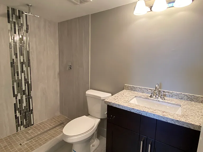 2831 N Oakland Forest Dr #101 — Photo 45