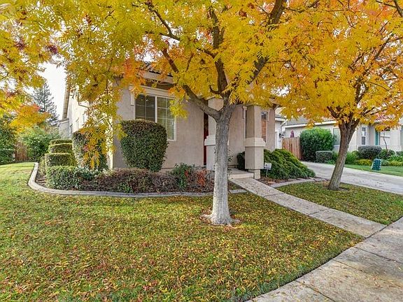 3rd image of 790 Alcantar Cir