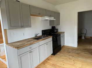 127 New St #1, Albany, VT 05820