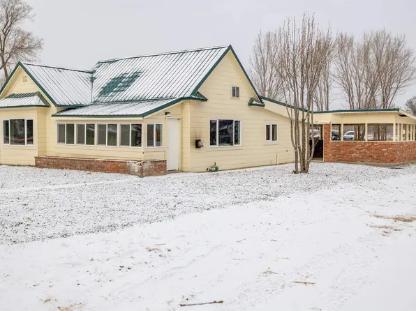 349 W 3rd St, Lovell, WY 82431