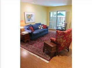 1070 Mercedes Ave APT 5, Los Altos, CA 94022