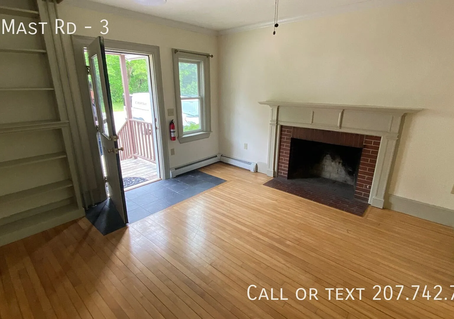 University Student Rental- Available for the 2027-2028 School Year!! Heat & Hot water Included — Photo 3