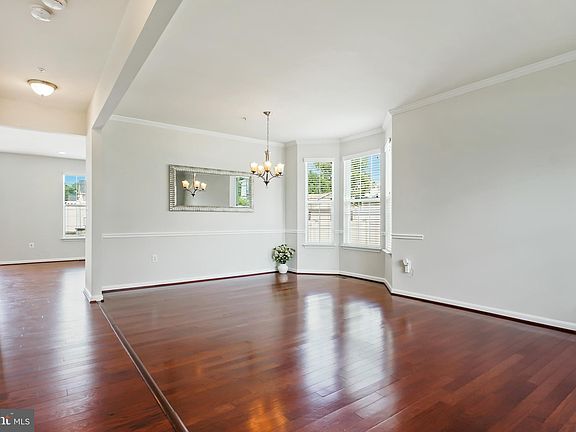 3rd image of 8204 Cottonwood Ct