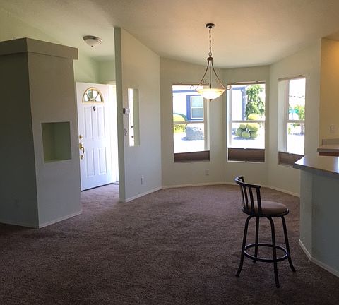 3rd image of 524 Monterey Dr