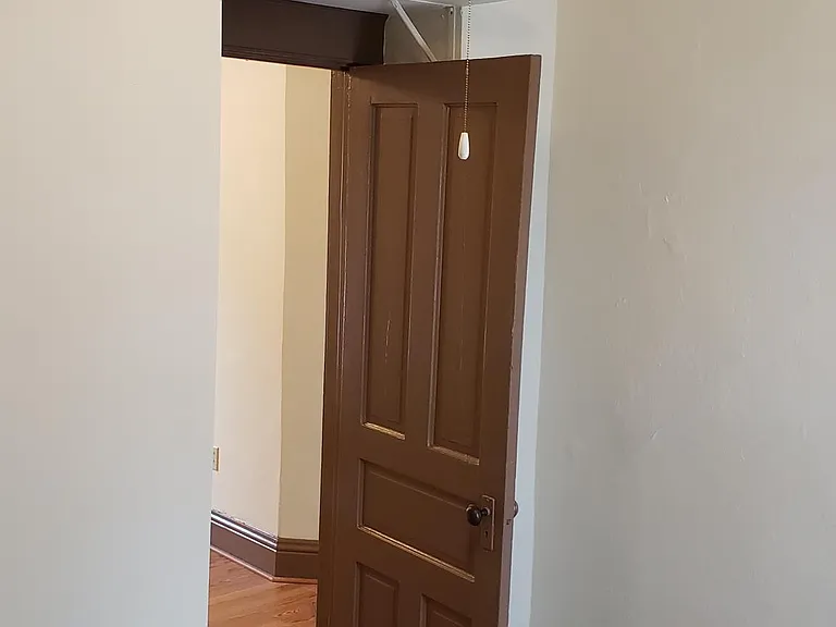 213 S Ridge St — Photo 10