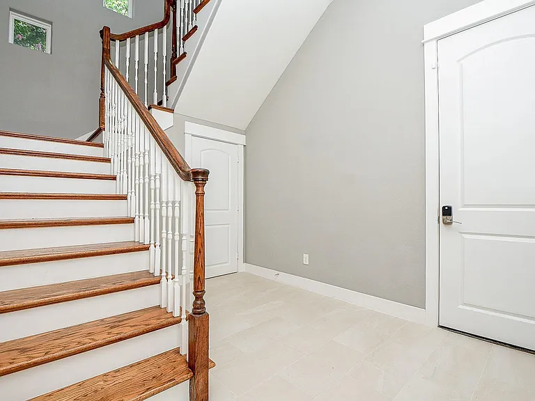 955 W 24th St #D — Photo 12