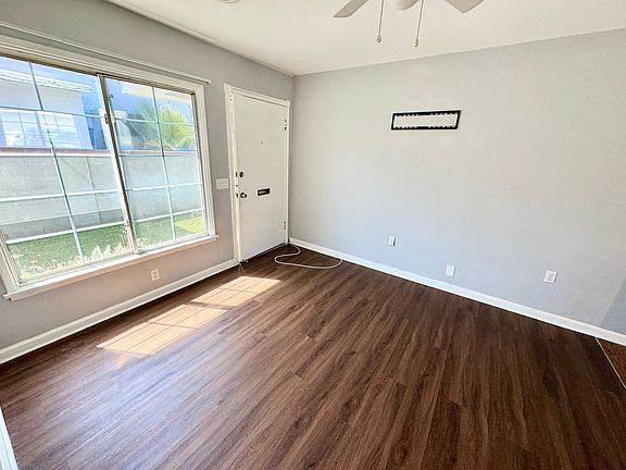 3rd image of 11859 207th St #3/4