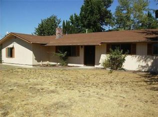 1461 Raydean Dr, Grants Pass, OR 97527