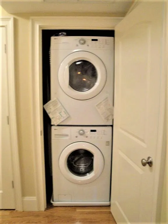 2 bed, 940 sqft, $2,850 — Photo 2