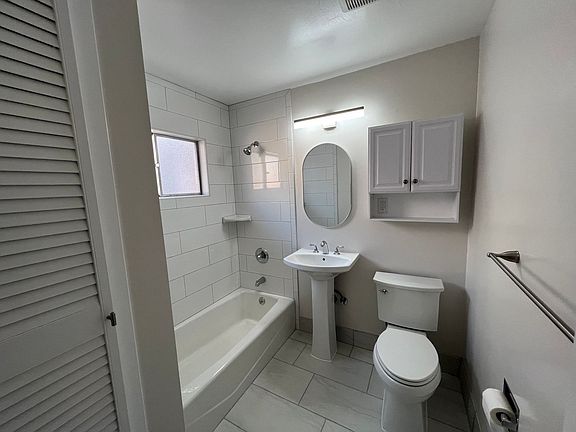 5th image of 636 Prospect St APT 4