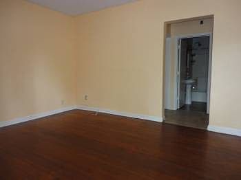 2nd image of 315 W 6th Ave #B