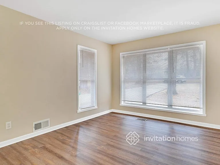 1421 Dennis Dr — Photo 2