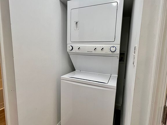 4th image of 35 Carver St APT E