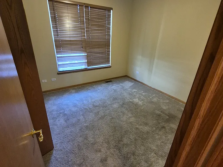 1628 Devonshire Ln — Photo 15