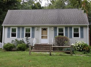 738 Sharps Lot Rd, Swansea, MA 02777