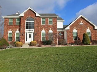 5551 Hennsley Cir, Weldon Spring, MO 63304