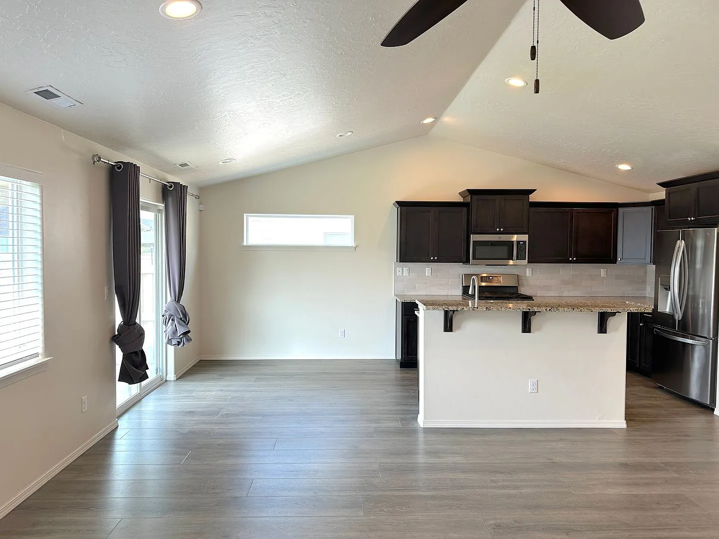 3-Bedroom in Middleton — Photo 2